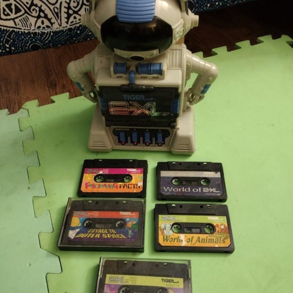 Vintage 1992 Tiger 2XL Robot Works Tested Toy Game